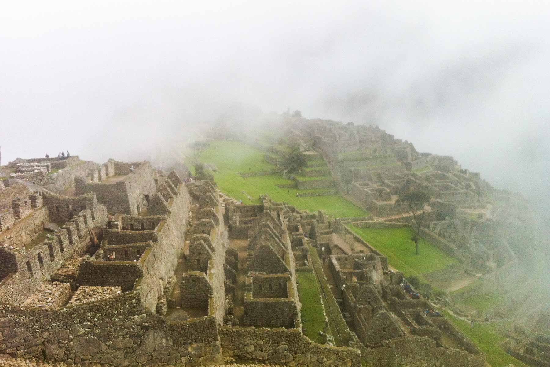 Classic Inca Trail Machupicchu quechuas expeditions (7)