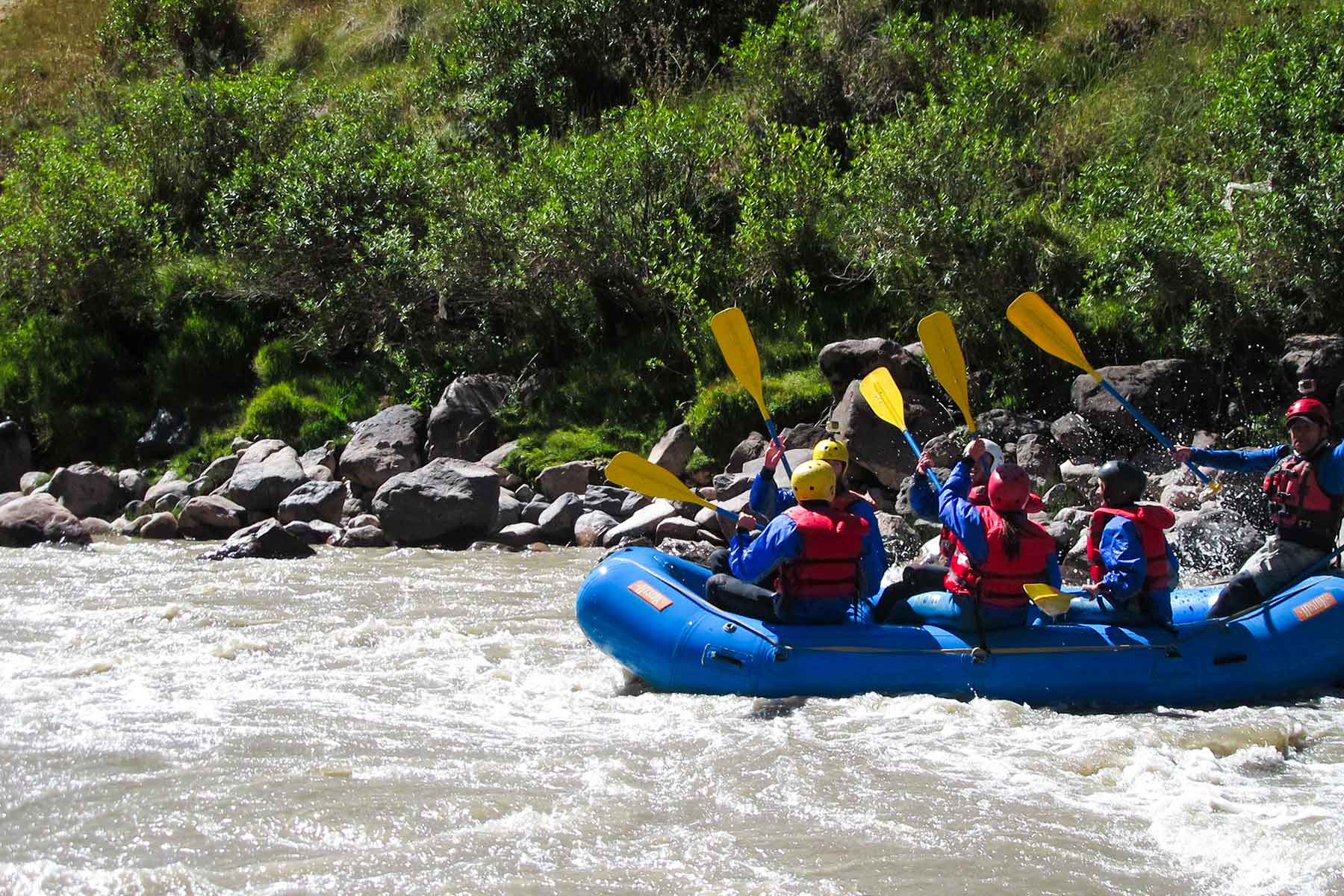 Rafting urubamba river (2)